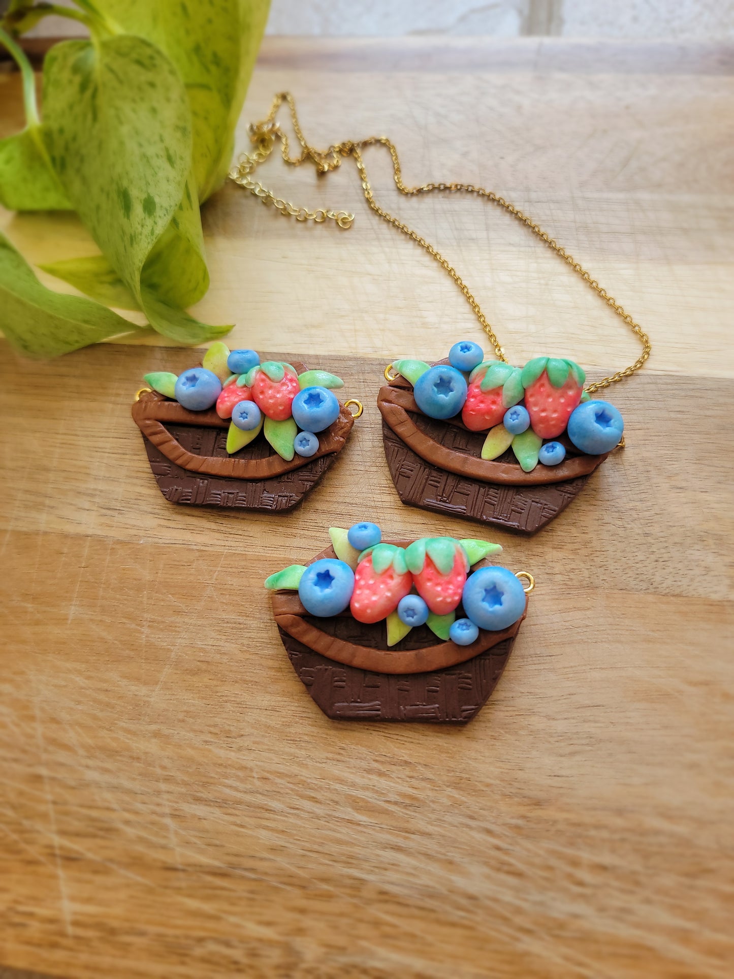 Berry Basket Necklace