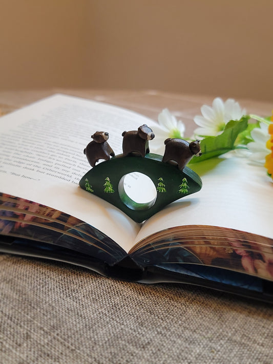 Three bears page holder